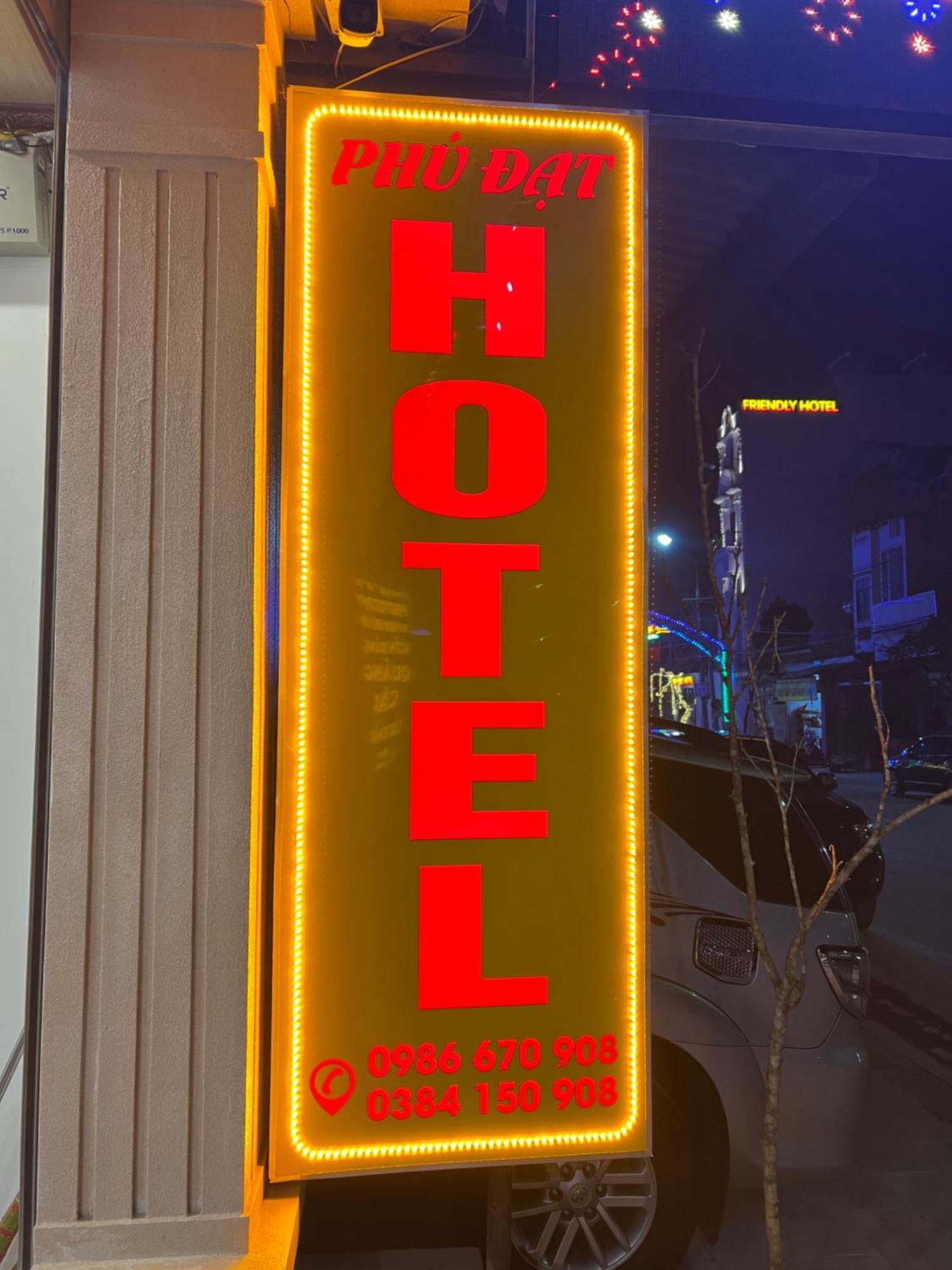 Phu Dat Hotel Dong Van  Exteriör bild
