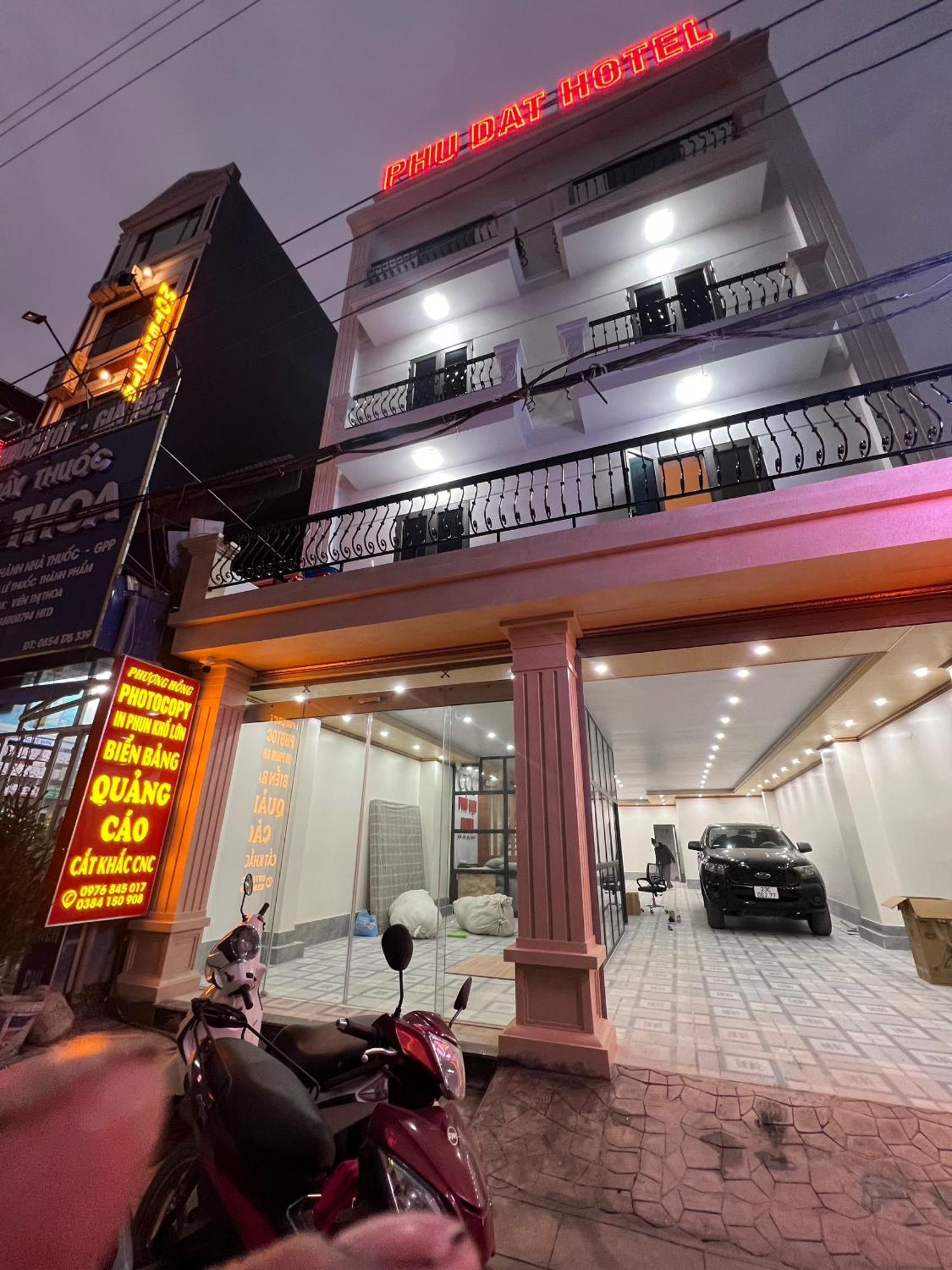 Phu Dat Hotel Dong Van  Exteriör bild